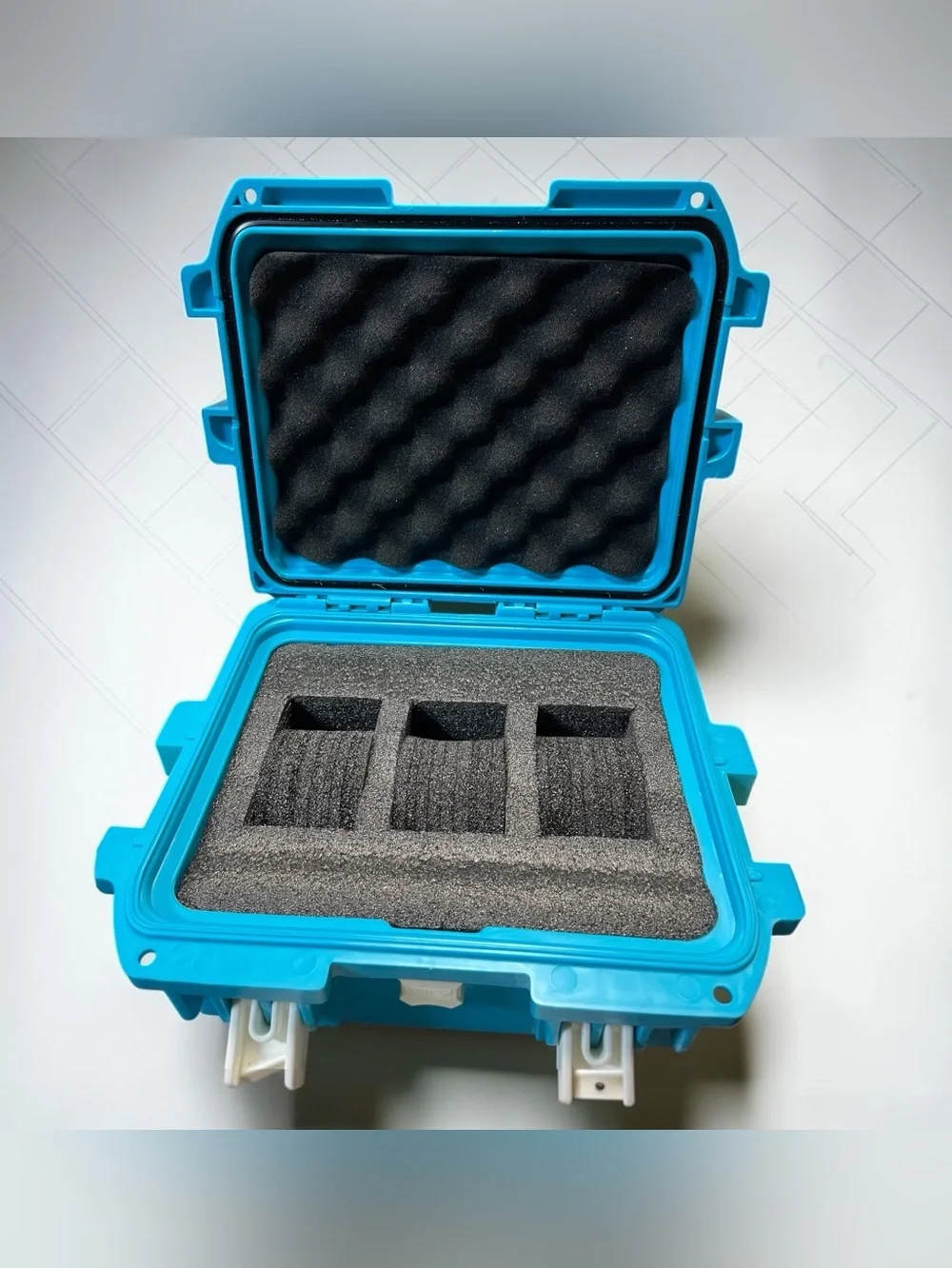 Invicta Limited Edition Turquoise Blue Triple Watch Case